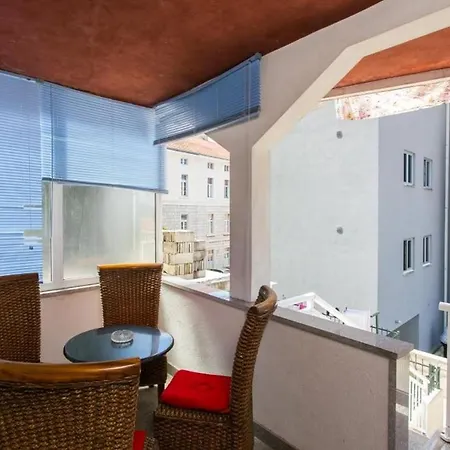 Lägenhet Kusalo - Twin With Patio And Shared Bathroom Dubrovnik